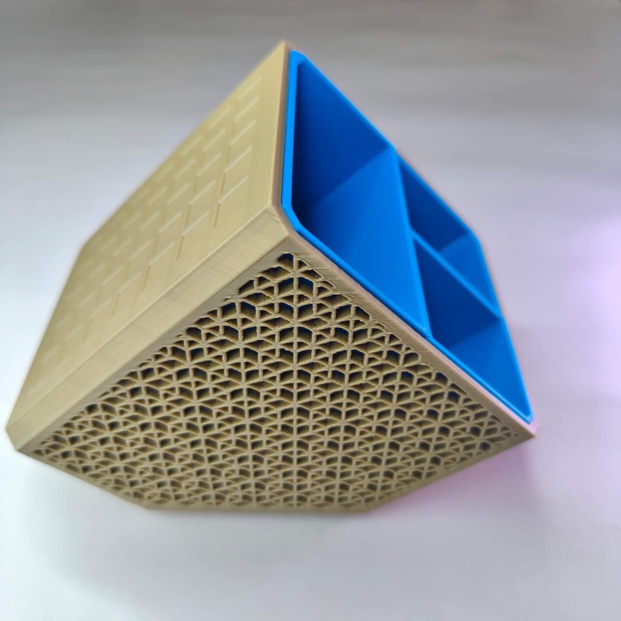 Kumiko Desk Organizer – Geometric Desktop Organizer for Office & Study