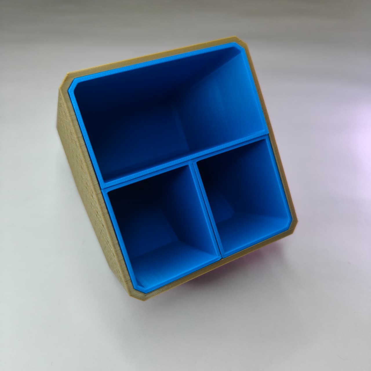 Kumiko Desk Organizer – Geometric Desktop Organizer for Office & Study